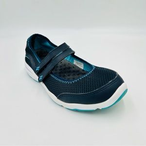 L L Bean shoes Mesh Mary Jane shoes comfort outdoors black women size 6